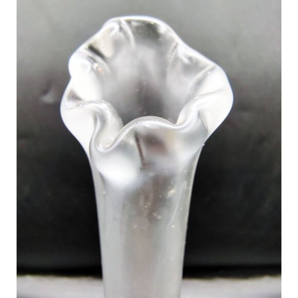 Bud Vase Fenton Satin Glass Lion Head Frosted Clear Crystal Signed Vintage Retro - Picture 4 of 15